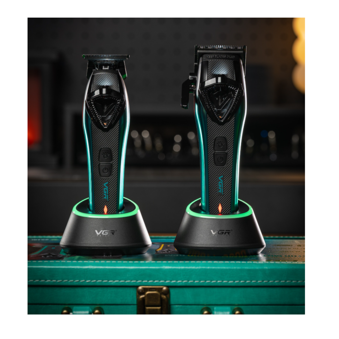 Kit Profesional VGR V-883 S2 Clipper y Trimmer 2 en 1 de 9.000 a 11.000 RPM